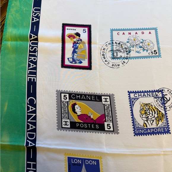 Chanel Scarf - Picture 4 of 8